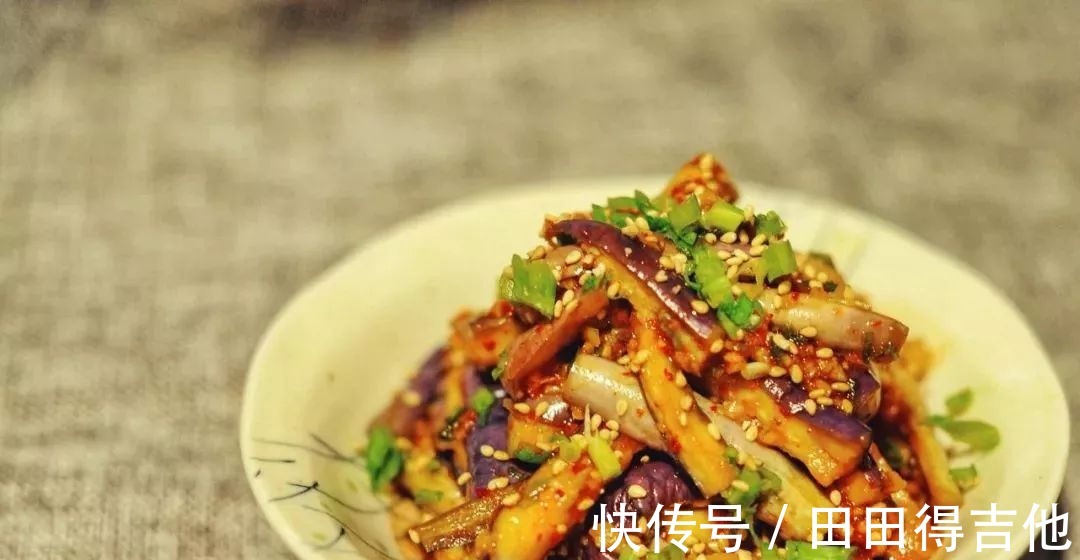 花椒油|五步做好凉拌茄子，简单又方便！五步做好凉拌茄子，简单又方便！