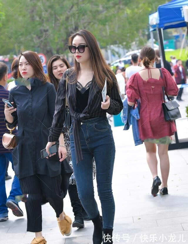 女生 打底裤用心穿搭,女生衣柜里必不可少的时尚单品,令人难以拒绝