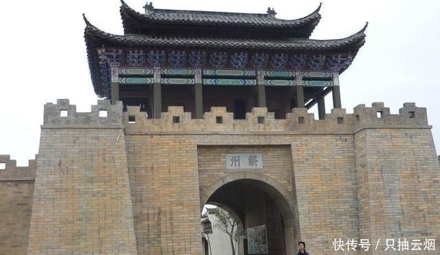 离开|清朝一位风水大师路过一个小镇,仰天长笑三声,再也没离开过