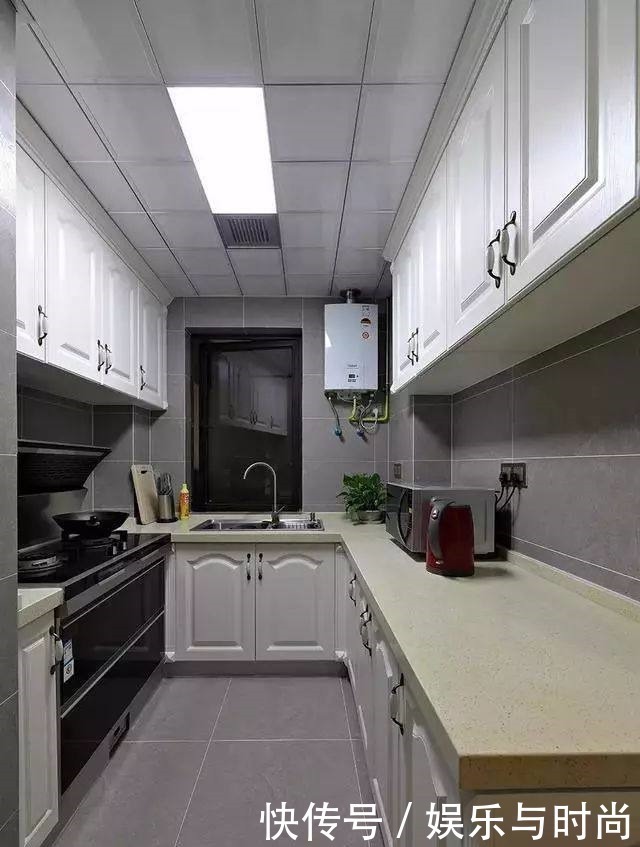 乔迁新|乔迁新家忍不住晒晒,尤其喜欢餐厅,大冰箱这样放太省地,还美观!