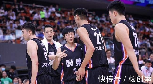 马力克|场均不到1分!他或无缘入选广东男篮第3阶段名单,你怎么看?