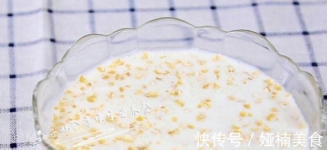 蓝莓|营养早餐这么做,无油无糖超简单,闺女闻着香气起床,一碗不够吃