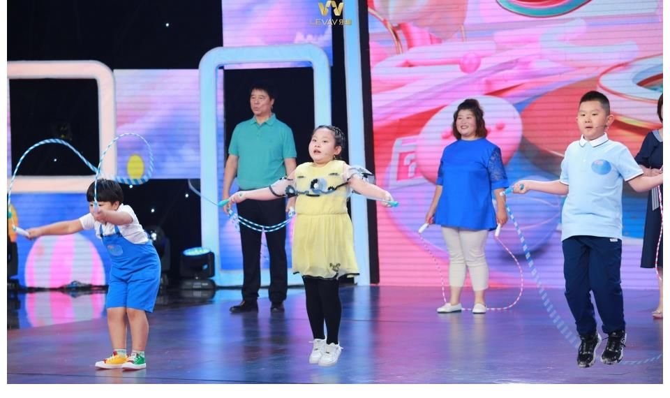 快乐大巴|乐维文化:素质偶像熊芮妍、李禹潼受邀参加央视《快乐大巴》节目