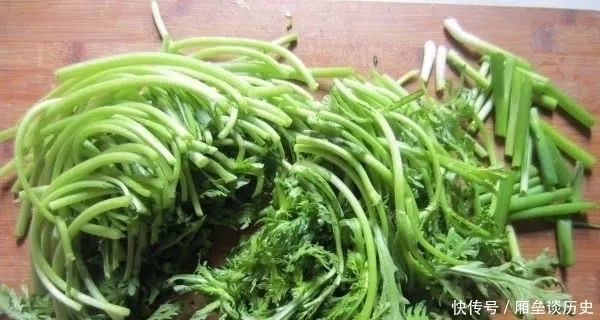 失眠就怕这菜,每天吃一盘,安神无梦,睡到自然醒,黑眼圈消失