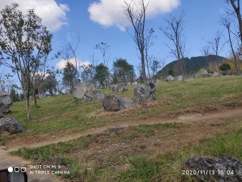 两个大坑能填满你对火山的好奇心吗？看完还去腾冲火山地质公园吗