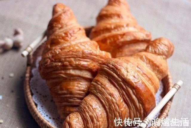 面包|增肥的5大主食,很多人天天都在吃,难怪腰身越来越粗,瘦不下来