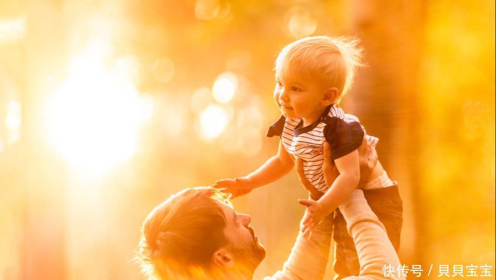 好处|宝宝从小“经常抱”和没人抱,长大后有差距,适当抱孩子好处多