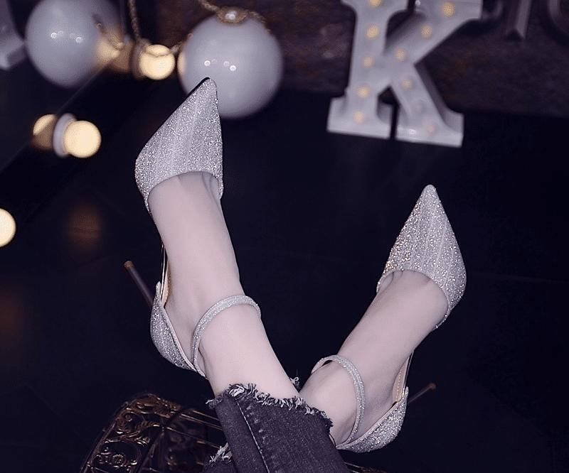 身材高挑 个子不高的女人只需一双高跟鞋,让你分分钟变成大长细腿