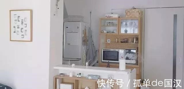 玻璃胶|怎样保持台面整洁水槽降低5公分，收纳清洁一应俱全，很聪明