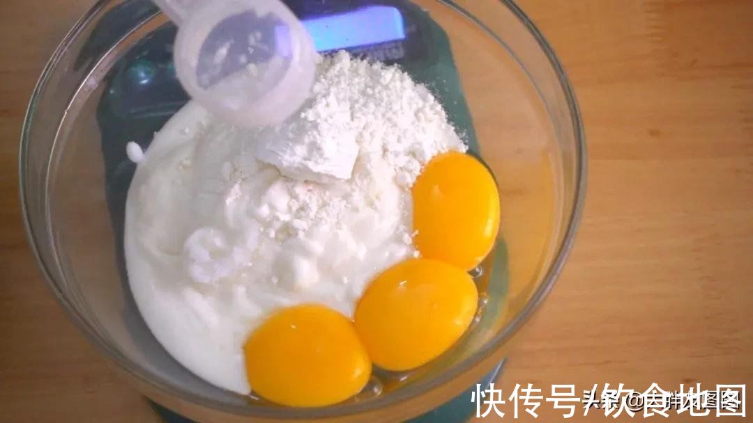比豆腐还嫩！自制酸奶蛋糕，配方和秘诀都给你，外面买不到
