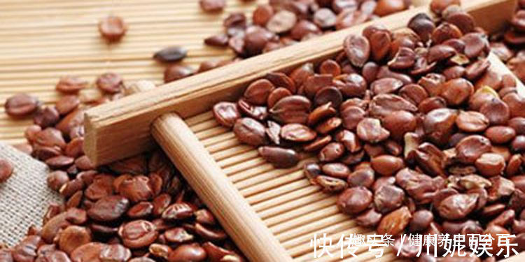 黑眼圈|每天睡前来一杯此物，告别失眠多梦，黑眼圈慢慢消失不见