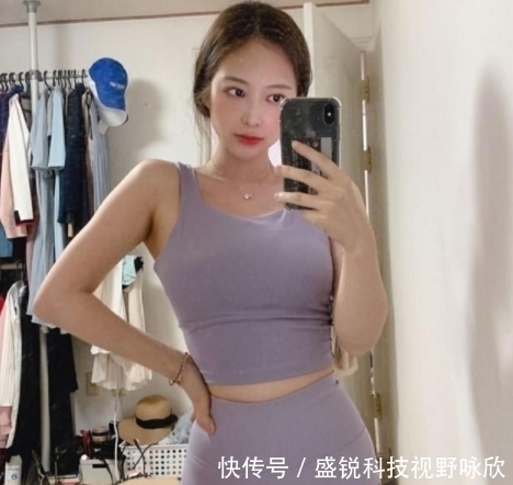 性感|爱穿运动服的模特,钟爱此健身动作,打造性感曲线