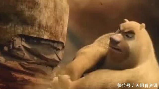 熊出没|熊出没光头强唯一一次成功砍树,熊二不但不阻止,还主动帮他砍