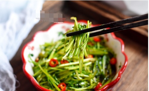 我家|我家过年必吃的一道凉拌菜,一切一拌2分钟做好,开胃下饭解油腻