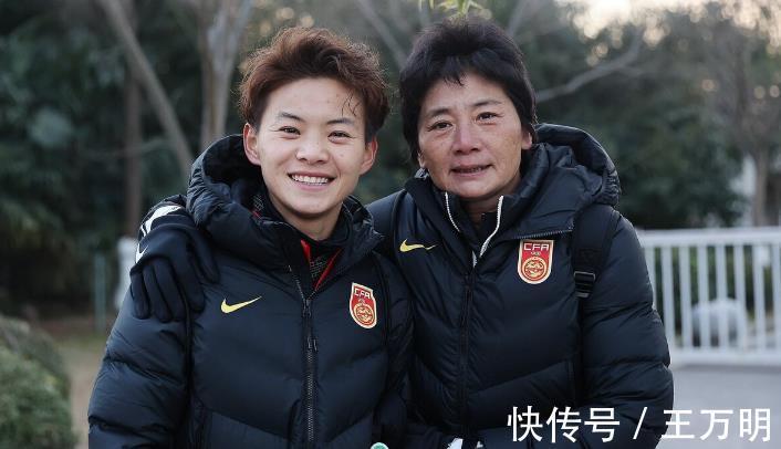 李影|确认!中国女足23人大名单诞生:4大球星领衔,队长+旅欧大腿落选