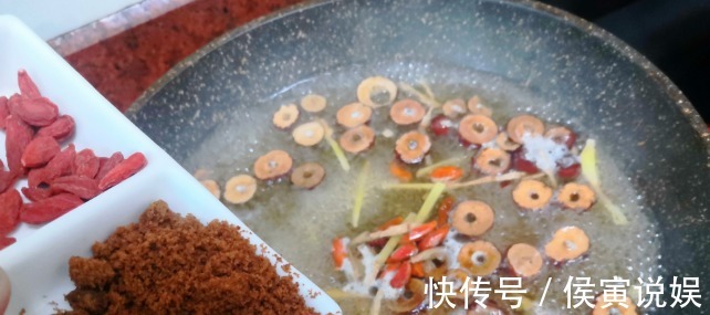 汤汁|季节交替,倒春寒湿气重,建议女人要多吃这“三红汤”,有益健康