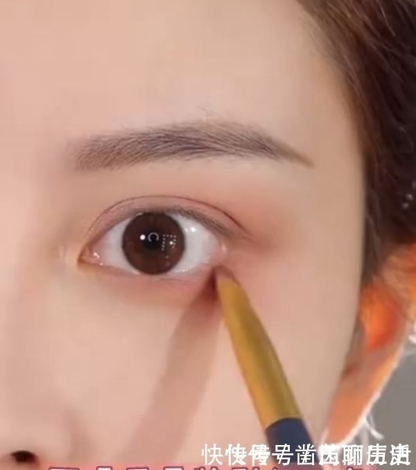 赤狐|眼镜小姐姐仿妆“赤狐书生”妆容,开始:挺日常,到最后:挺仙女!