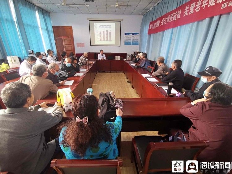 老年大学|薛城区人民医院专家到老年大学送健康