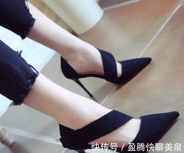 简约|挑一双时尚尖头高跟鞋，让自己变得雅致而有品味