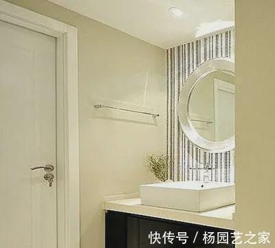 柜子|不顾反对,坚持在背景墙上加柜子,看到效果后老婆笑了!