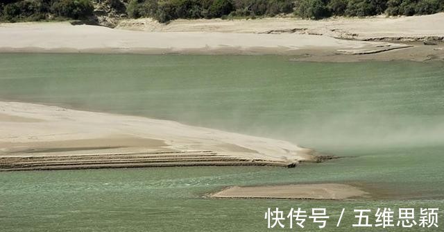 苏轼|苏轼惨遭贬谪,写下落寞之词,末句成就了一首知名爱情歌曲