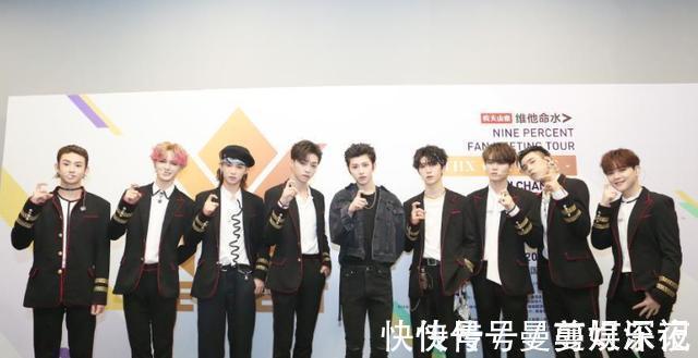 长高|双胞胎弟弟长期吃钙片,哥哥天天喝牛奶,3年后兄弟俩身高差距大