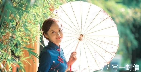 李白诗#诗词这么写可以避免陈腔滥调,令读者印象鲜明深刻,古人例子详解