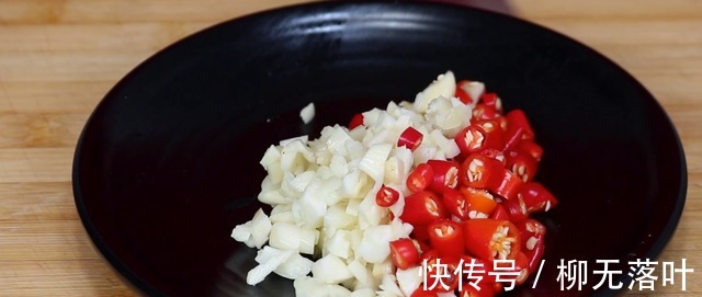 腌萝卜这么做才最好吃,香辣脆爽又开胃,绝对是下饭的好搭档!