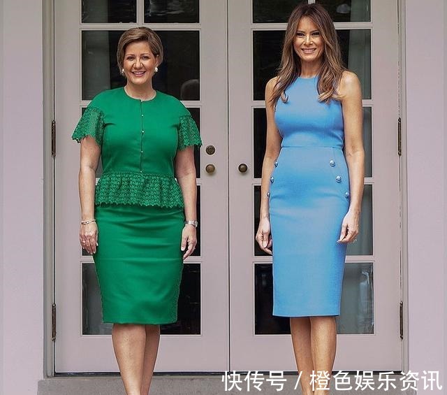 白色系 梅拉尼娅拎黑金爱马仕出街,穿的好休闲,黑衬衫、高腰裤气质干练!