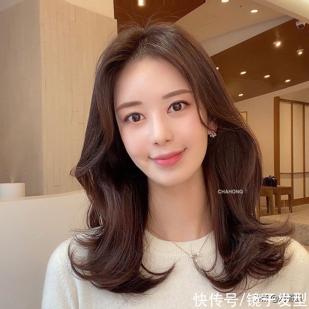 新女神发型19款，不论长短都很美，看完忍不住都想试一试