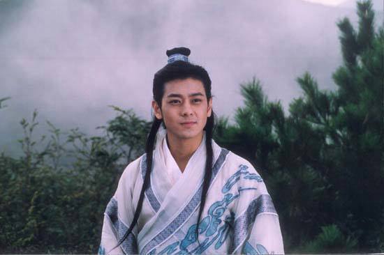 九阴真经&射雕中,他实力远胜洪七公,吊打黄药师,欧阳锋在他面前就是渣渣