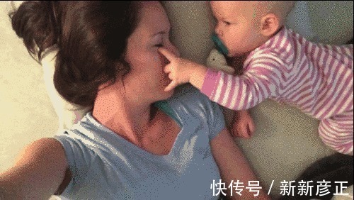 小手|孩子的这4种行为是在向妈妈示爱,家长别在拒绝让宝宝伤心了