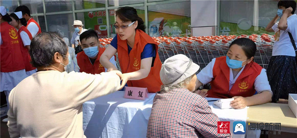 李春雨|惠民行动暖人心 山东省青岛卫生学校举行社区义诊活动