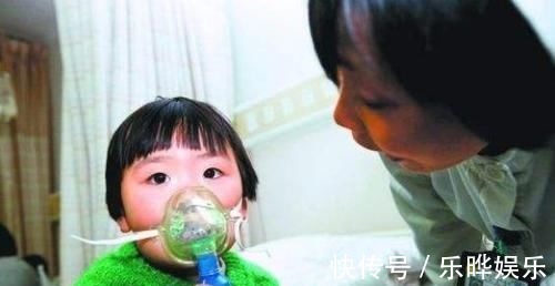 呕吐物|妈妈大意使3岁幼儿中毒,奶奶一个动作救了孩子,医生都称赞不已