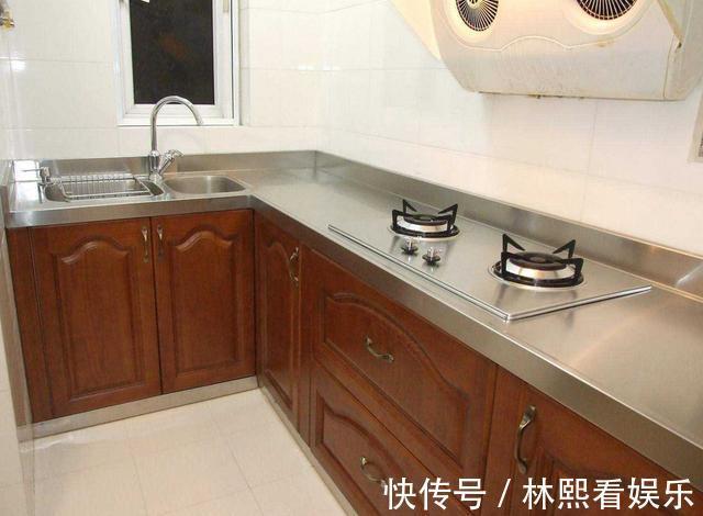 不锈钢|橱柜用不锈钢台面究竟好不好我家用了5年新的一样,谁用谁知道