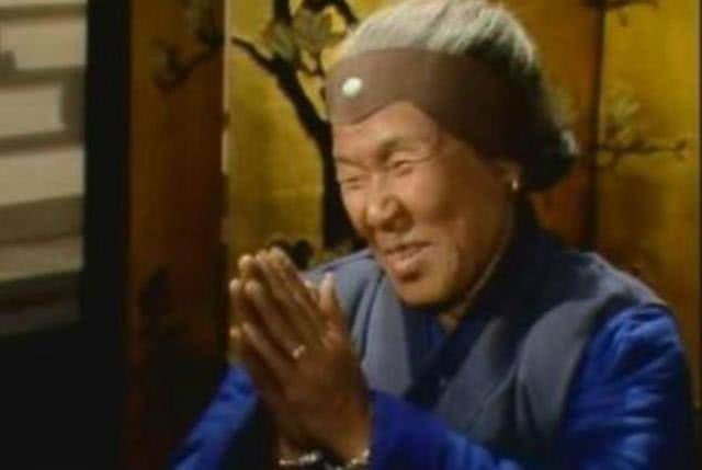  刘姥姥|刘姥姥第2次进贾府，搞定了这3个人，才受到了热情的招待