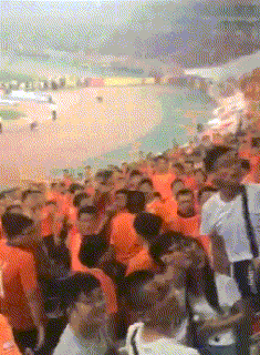 |搞笑GIF:女司机真的好可怕 发起疯来不是一般人能够抵挡得住