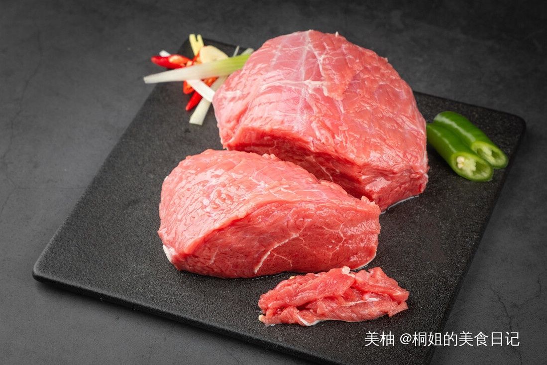 牛肉不要只会加水炖，多放3种调味料，不用高压锅也能快速软烂