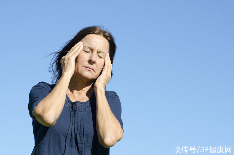 月经紊乱|处于更年期的女性，到底会经历哪些身体变化？3招教你平稳渡过