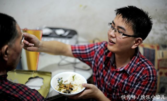 白眼|孩子长大后是孝子还是白眼狼?对照这3点,父母别疼错了