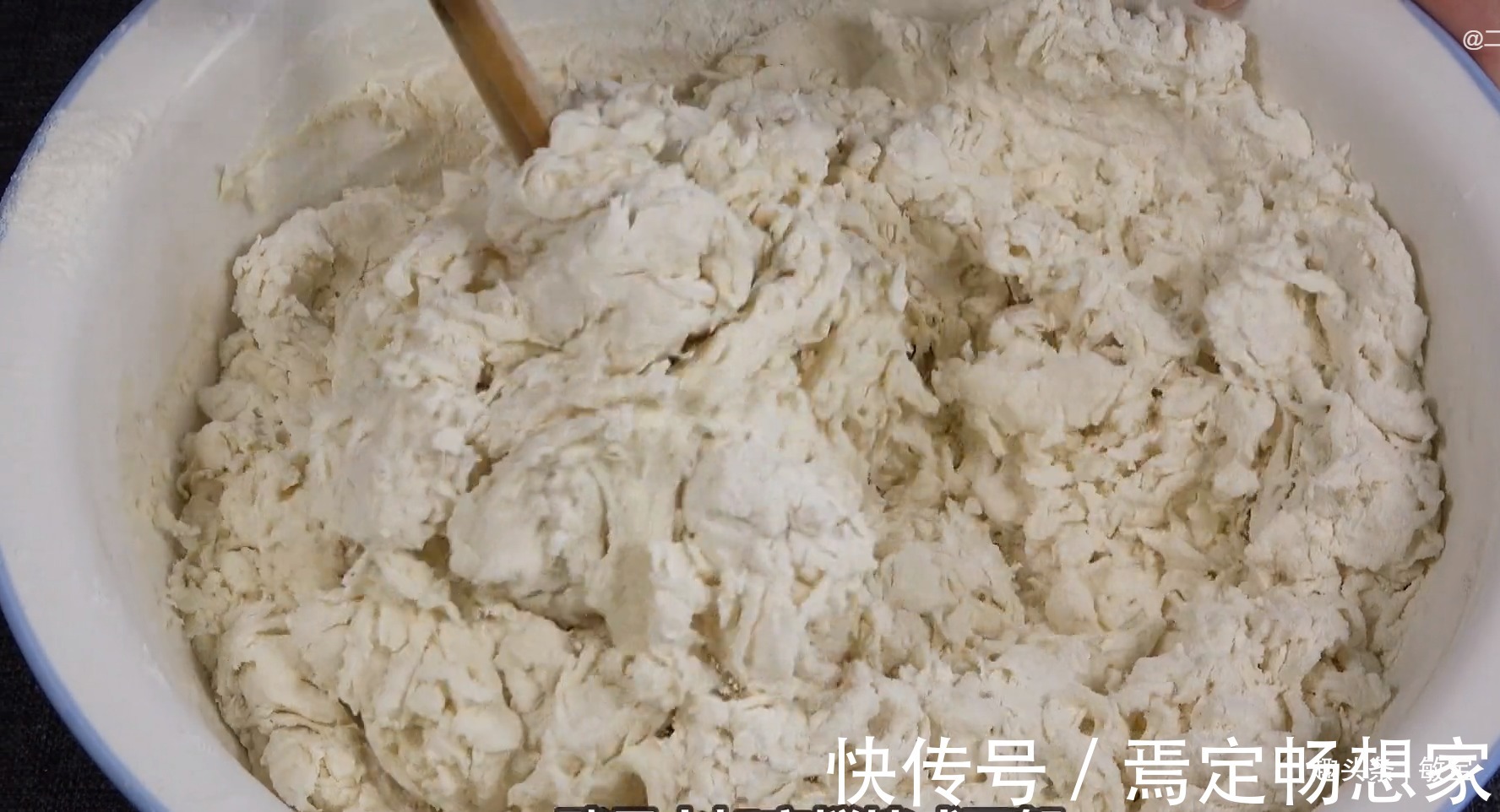 蒸馒头是开水还是冷水上锅要不要焖教你这么蒸个个白胖不回缩