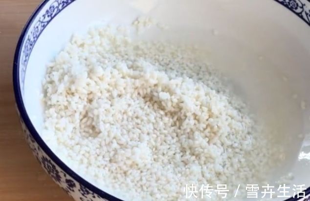 蛋糕|我家大米从不煮粥，这样做个个开花，米香十足比蛋糕还松软