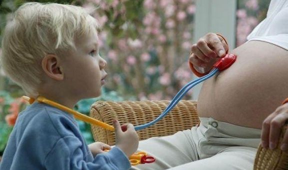 孕妇|怀孕时,孕妇有这3个“感受”,可能是胎儿“喘不过气”,你有吗