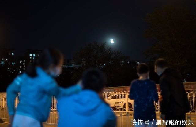 新华社记者 新华全媒+|“超级红月亮”