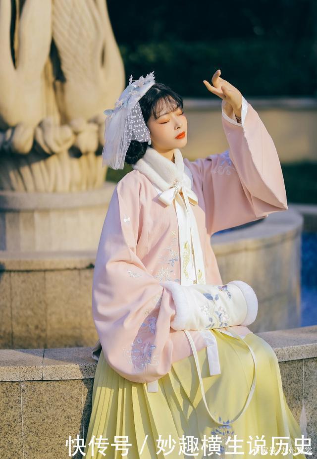 风格甜美的粉色系汉服，专属少女的配色，让你化身温柔少女