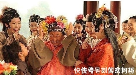 大观园!刘姥姥说破三大秘密,惜春的曲子写尽了贾府的大结局