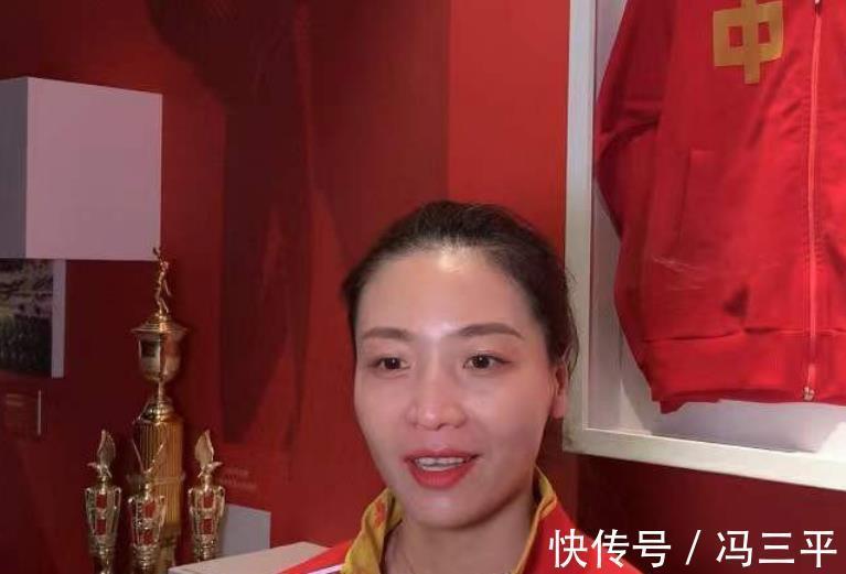天津体育职业学院|人美心善!前女排队长捐出奥运金牌,退役后从政当官,家庭美满