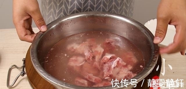 做法|红烧排骨，很多人都做错了，小董教你秘制做法，简单又好吃