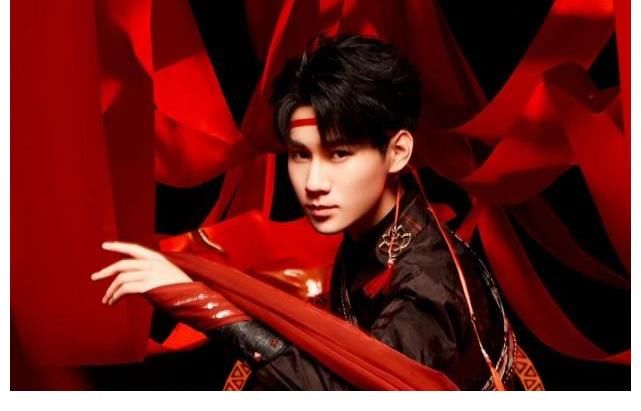 雙11晚會彩排路透：易烊千璽酷帥插兜，時代少年團變順毛乖小孩