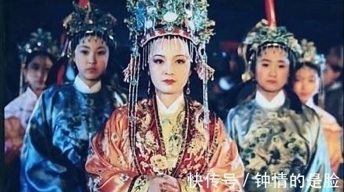 贾元春&贾元春省亲,给一个没见面的人送礼,暴露出她在皇宫里的尴尬